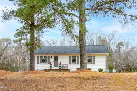 1854 Pope Rd, Dunn, NC 28334
