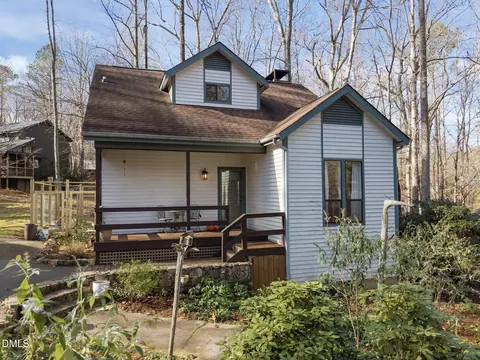 504 Waterside Dr, Carrboro, NC 27510