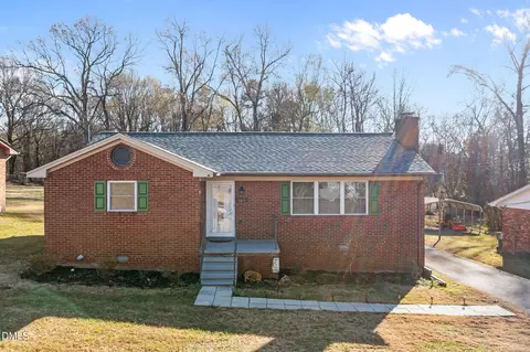 1217 Border St, Burlington, NC 27217