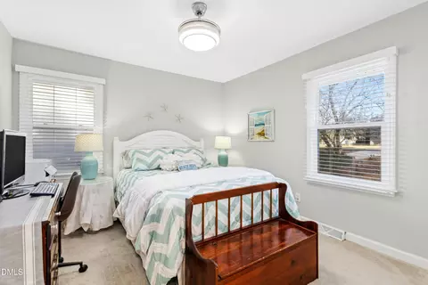 Bedroom - 152 E Cedar Ave, Wake Forest, NC 27587 photo 3 of 5