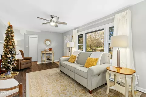 Living - 152 E Cedar Ave, Wake Forest, NC 27587 photo 2 of 5