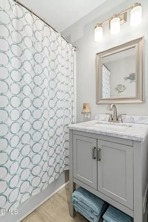 Bath - 152 E Cedar Ave, Wake Forest, NC 27587 photo 1 of 2