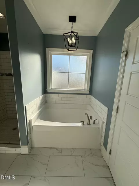 Bath - 98 Spruce Dr, Benson, NC 27504 photo 3 of 4
