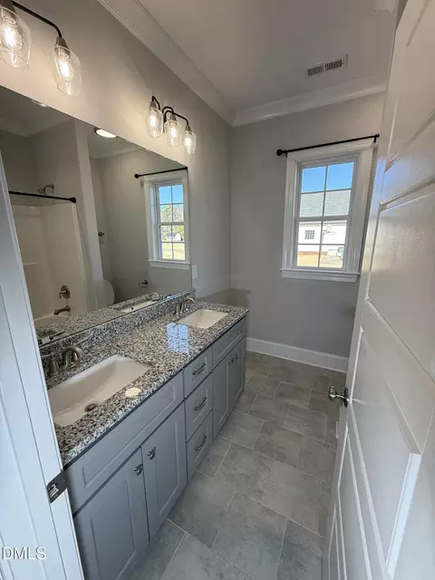 Bath - 98 Spruce Dr, Benson, NC 27504 photo 4 of 4