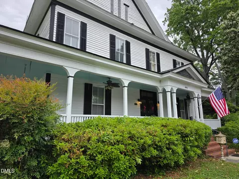 401 N Main St, Louisburg, NC 27549