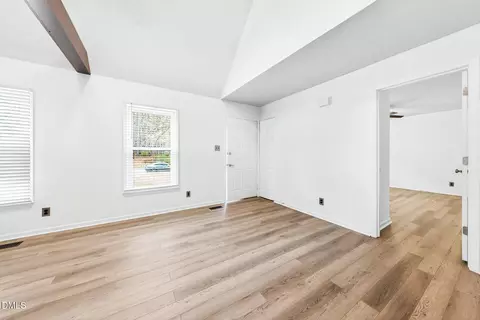 14 E Gleewood Pl, Durham, NC 27713 photo 9