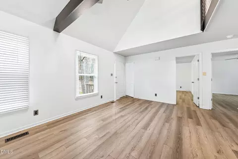 14 E Gleewood Pl, Durham, NC 27713 photo 8