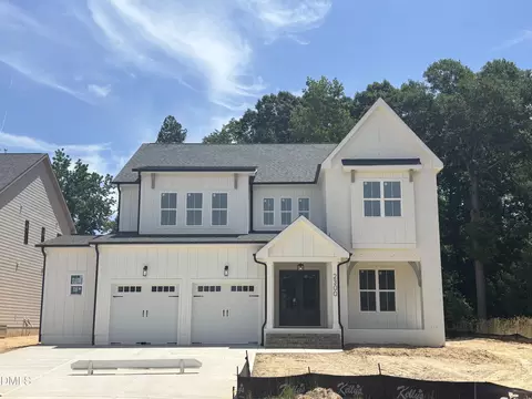 2300 Hilltop Bluffs Ct, Fuquay Varina, NC 27526