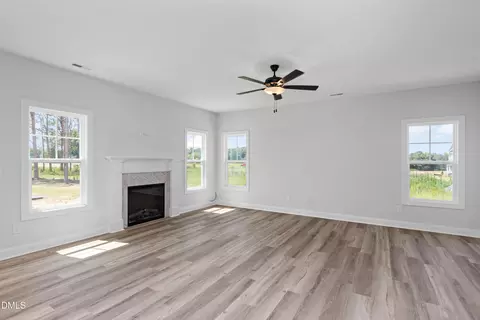 Living - 159 N Rabbit Run Dr, Smithfield, NC 27577 photo 2 of 3