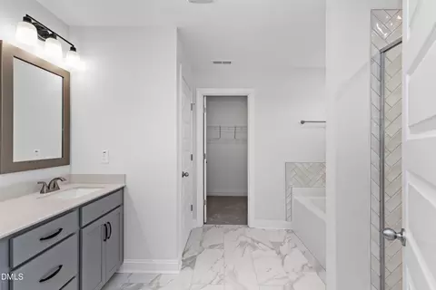 Bath - 159 N Rabbit Run Dr, Smithfield, NC 27577 photo 2 of 2