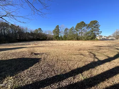 10 Sutton Rd, Louisburg, NC 27549