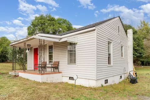 330 E Stallings St, Clayton, NC 27520