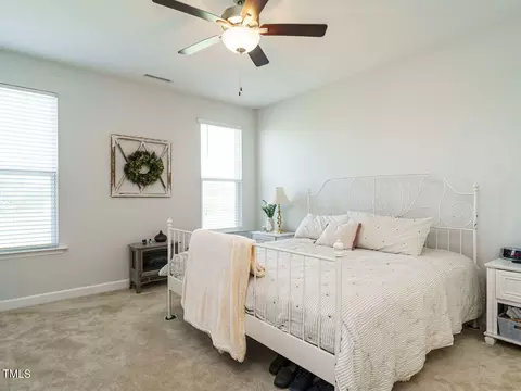 Bedroom - 7218 Cabernet Franc Dr, Willow Spring, NC 27592 photo 2 of 10
