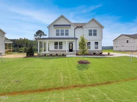 257 Sweetfern Ln, Zebulon, NC 27597