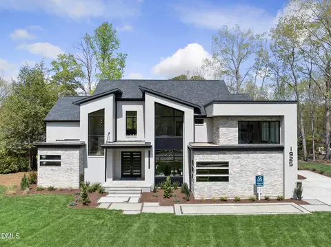 1925 Hunting Ridge Rd, Raleigh, NC 27615