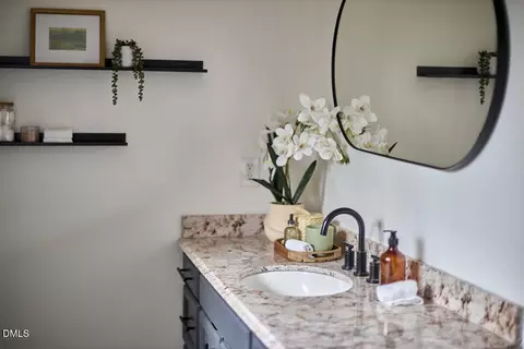 Bath - 545 Bluestone Rd, Durham, NC 27713 photo 4 of 6