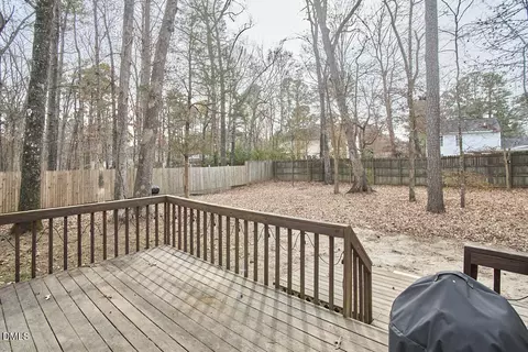 Exterior - 545 Bluestone Rd, Durham, NC 27713 photo 7 of 10