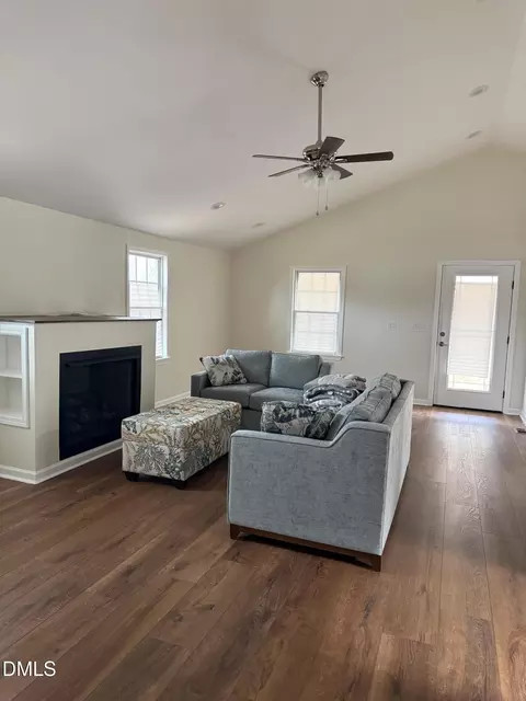 6340 Sunset Lake Rd, Fuquay Varina, NC 27526