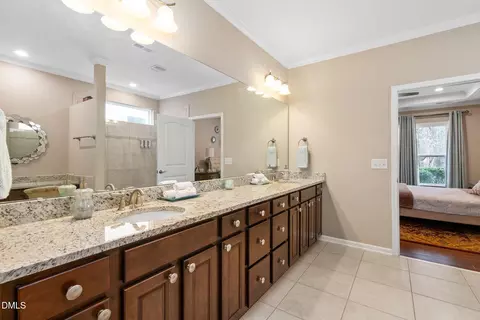 Bath - 203 Tuttle Rd, Durham, NC 27703 photo 2 of 6