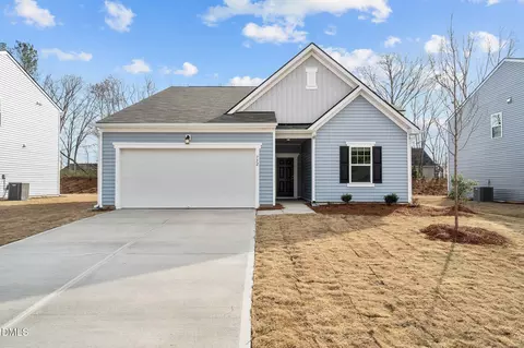 1425 Pond Overlook Dr, Nashville, NC 27856