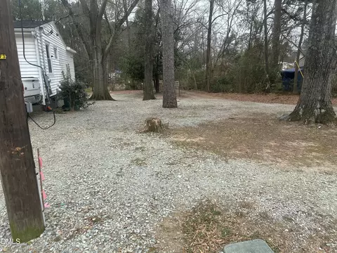 422 Craven St, Durham, NC 27704 photo 3
