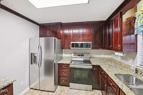 Kitchen - 10 Syracuse Pl, Durham, NC 27704 photo 2 of 3