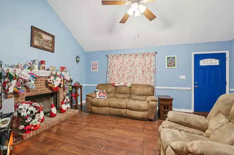 Entry Way - 10 Syracuse Pl, Durham, NC 27704 photo 2 of 2