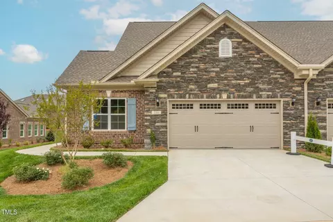 1058 Beechcraft Dr #74, Mebane, NC 27302