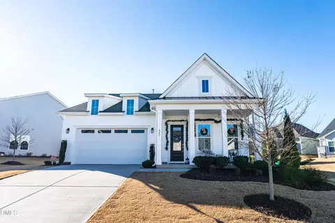 425 Warm Wind Dr, Clayton, NC 27527