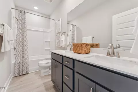 Bath - 711 Grove Edge Ln # 200, Wake Forest, NC 27587 photo 1 of 3