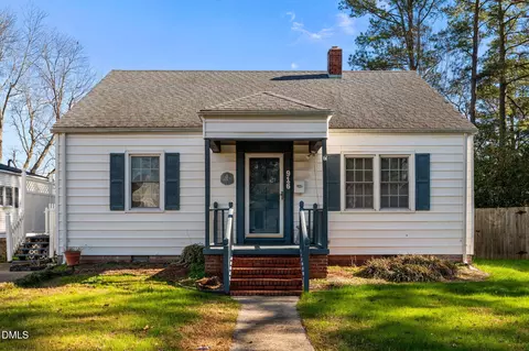 916 N Pembroke Ave N, Ahoskie, NC 27910