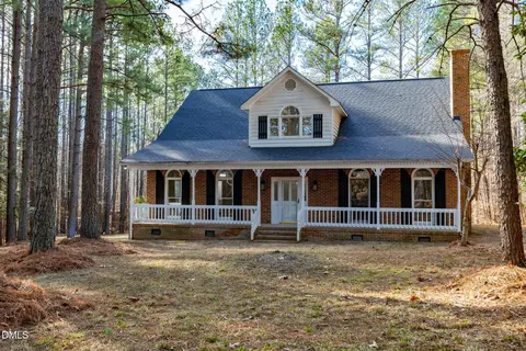 892 Franklin Ln, Henderson, NC 27537