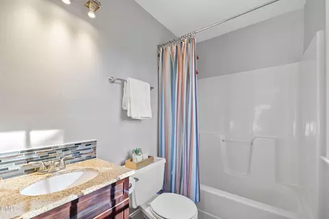 Bath - 103 Lone Eagle Ct, Cary, NC 27513 photo 2 of 4