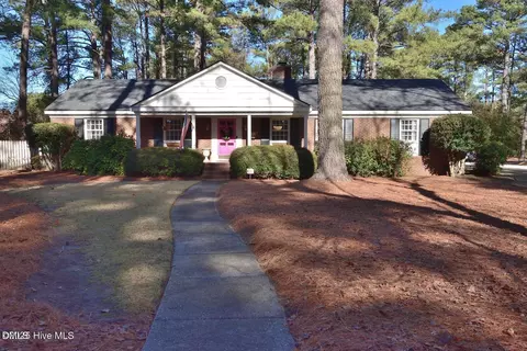 3216 Woodlawn Rd, Rocky Mount, NC 27804