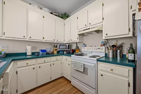 Kitchen - 607 Denese Cir, Erwin, NC 28339 photo 2 of 2