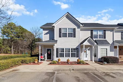 201 Dairy Rd, Clayton, NC 27520