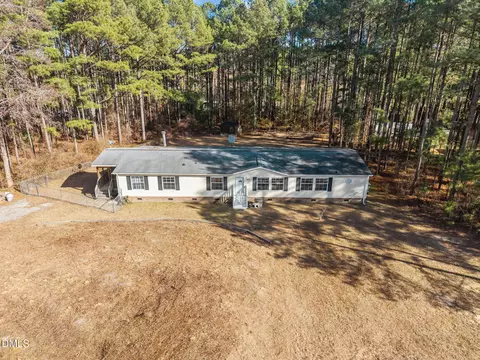 102 Foxtree Ct, Benson, NC 27504 photo 2