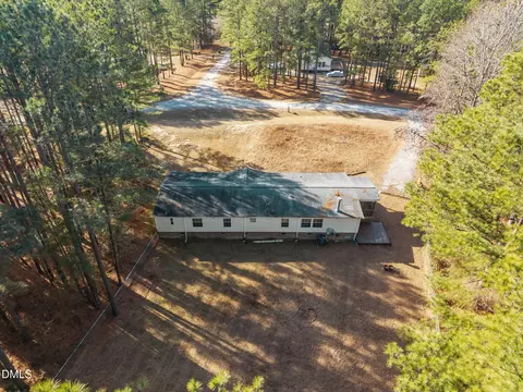 102 Foxtree Ct, Benson, NC 27504 photo 3
