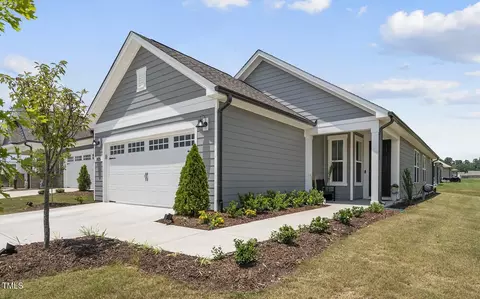 2105 Flycatcher Ln, Fuquay Varina, NC 27526