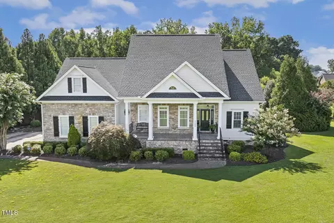 7900 Whimbrel Ln, Fuquay Varina, NC 27526