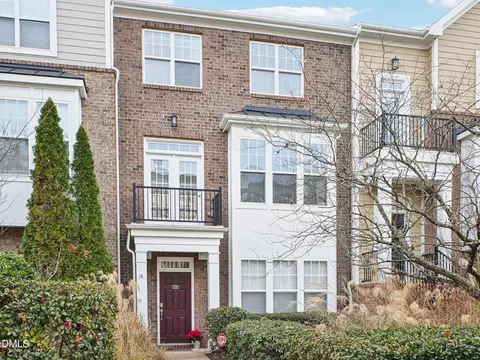 9238 Wooden Rd, Raleigh, NC 27617