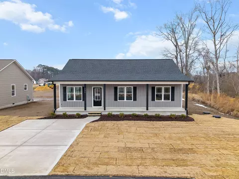 926 Micro Rd W, Selma, NC 27576