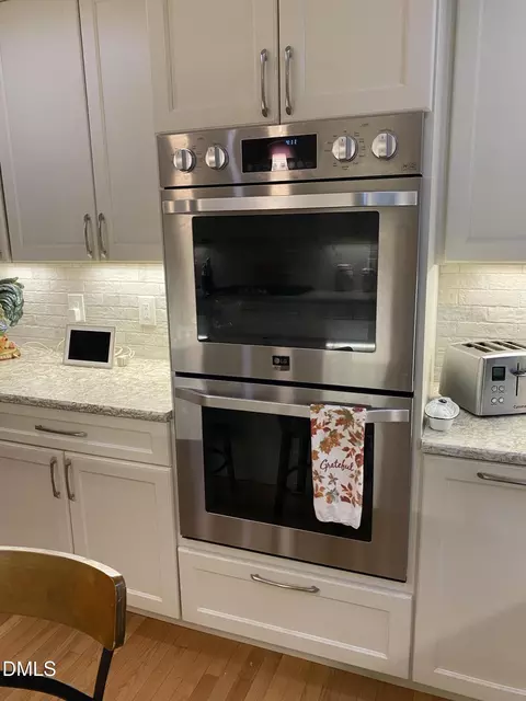 Kitchen - 263 Pine Trl, Henderson, NC 27537 photo 4 of 5