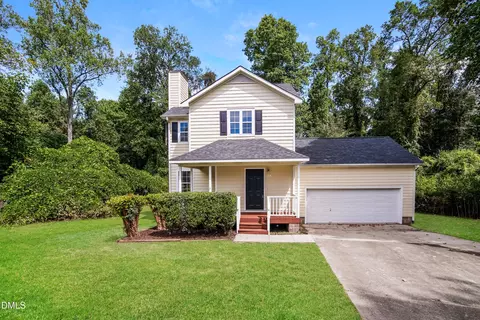 504 Pegstone Ct, Fuquay Varina, NC 27526