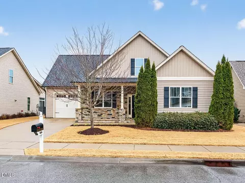 8 Hawthorne Ln, Youngsville, NC 27596