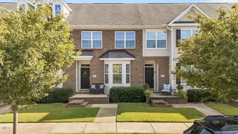 2027 Hayes Ln, Holly Springs, NC 27540