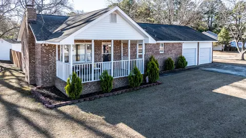 100 Wanda Dr, Pikeville, NC 27863