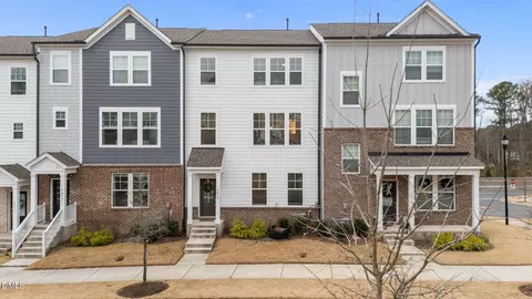 7015 Gentle Pine Pl, Raleigh, NC 27613