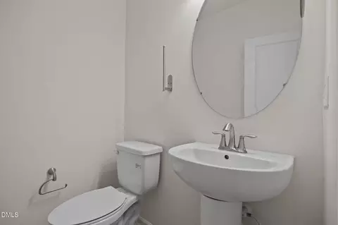 Bath - 7015 Gentle Pine Pl, Raleigh, NC 27613 photo 2 of 6
