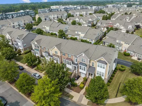 10122 Glen Autumn Rd, Raleigh, NC 27617